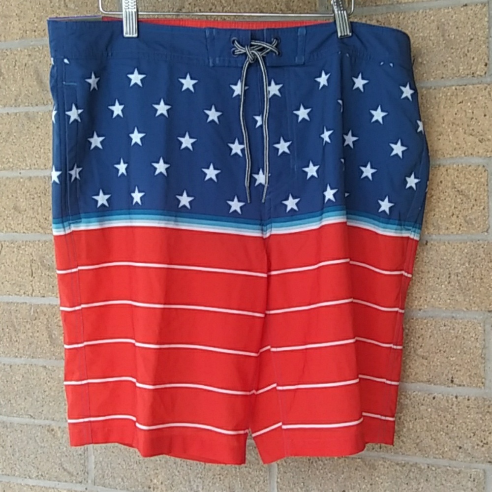 🦊 NWT board shorts USA FLAG 36" MED 10"